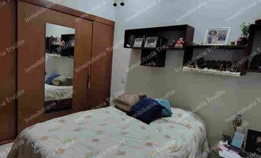 VENDO CASA EN BOCA DEL RIO, CERCA DEL AUTOZONE DE EJERCITO MEXICANO CON RECAMARA EN PLANTA BAJA