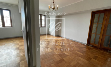 Se vende Céntrico y Amplio. Departamento 2 dormitorios y 2 baños, Temuco