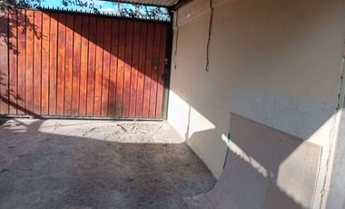 SE VENDE CASA CON LOCALES COMERCIALES CENTRO DE BUIN