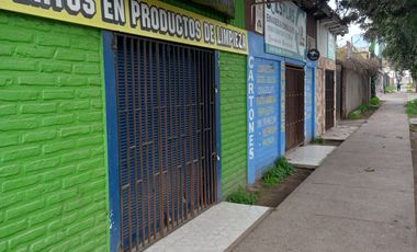 SE VENDE CASA CON LOCALES COMERCIALES CENTRO DE BUIN