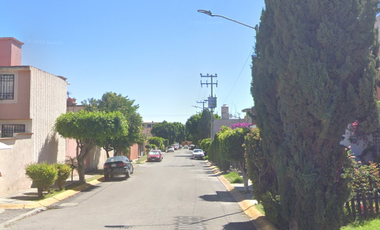 ASOMBROSA  CASA EN REMATE UBICADA EN Marsella, Urbi Quinta Montecarlo, Cuautitlán Izcalli, Estado de México, México