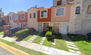 ASOMBROSA  CASA EN REMATE UBICADA EN Marsella, Urbi Quinta Montecarlo, Cuautitlán Izcalli, Estado de México, México