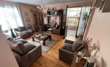 Casa Sólida Ampliada en Excelente Estado, Comuna El Bosque.