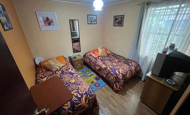 Casa Sólida Ampliada en Excelente Estado, Comuna El Bosque.