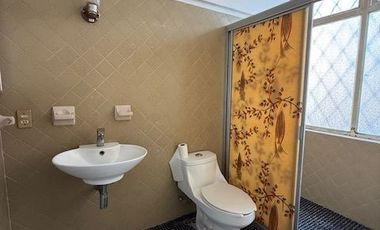 SE VENDE CASA COMO TERRENO EN LA COLONIA AMERICANA GUADALAJARA JALISCO