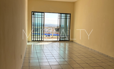 Local en renta en Plaza Camino Real en Candiles, Corregidora