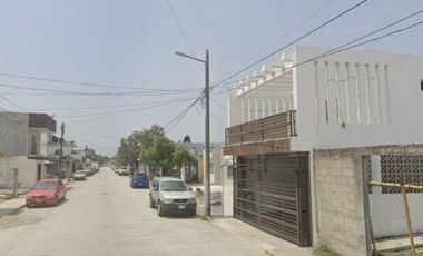 CASA EN VENTA ALTAMIRA