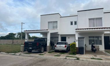 SE VENDE CASA EN FRACCIONAMIENTO SAN AGUSTIN