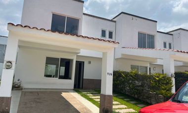 SE VENDE CASA EN FRACCIONAMIENTO SAN AGUSTIN