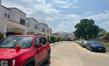 SE VENDE CASA EN FRACCIONAMIENTO SAN AGUSTIN