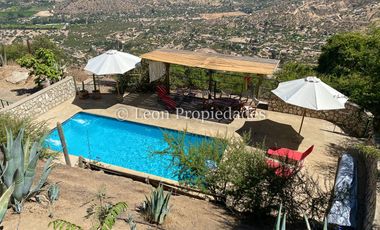 Leon Propiedades vende parcela con casa con hermosa vista al valle, en sector Miraflores, Curacaví.