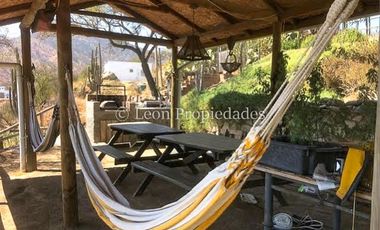 Leon Propiedades vende parcela con casa con hermosa vista al valle, en sector Miraflores, Curacaví.