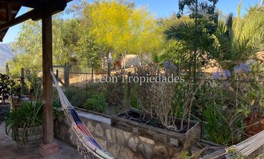 Leon Propiedades vende parcela con casa con hermosa vista al valle, en sector Miraflores, Curacaví.