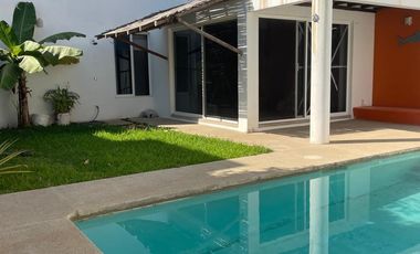 Casa en venta de diseño moderno con alberca – residencial, Puerto Escondido
