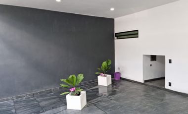 Casa en renta Prados Tepeyac, 4 recamaras, 4 baños, cochera 6 autos Zapopan