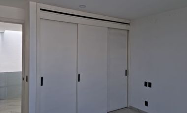 Casa en renta Prados Tepeyac, 4 recamaras, 4 baños, cochera 6 autos Zapopan