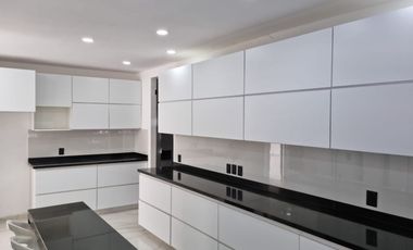 Casa en renta Prados Tepeyac, 4 recamaras, 4 baños, cochera 6 autos Zapopan