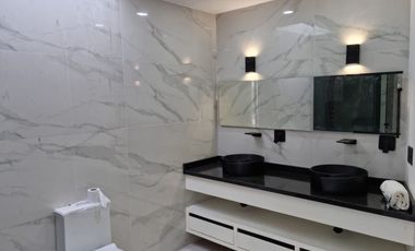 Casa en renta Prados Tepeyac, 4 recamaras, 4 baños, cochera 6 autos Zapopan