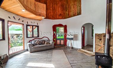 Leon Propiedades arrienda gran y hermosa casa en sector Lo Águila, Curacaví.