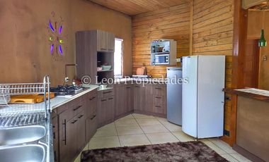 Leon Propiedades arrienda gran y hermosa casa en sector Lo Águila, Curacaví.