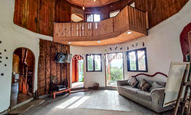 Leon Propiedades arrienda gran y hermosa casa en sector Lo Águila, Curacaví.