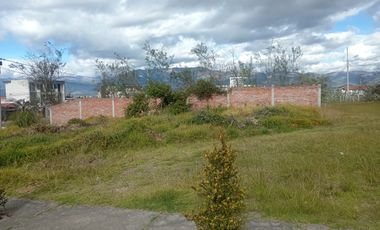 Terreno Esquinero en Urbanización Ricpamba – Riobamba Alta Plusvalía | 3 Frentes | Ideal para Vivienda o Proyecto Inmobiliario/25urb25
