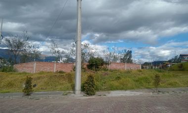 Terreno Esquinero en Urbanización Ricpamba – Riobamba Alta Plusvalía | 3 Frentes | Ideal para Vivienda o Proyecto Inmobiliario/25urb25