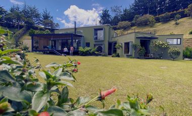 Venta Casa en dos niveles sector Carmen de Viboral Oriente Antioqueño