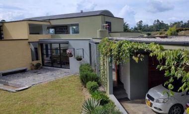 Venta Casa en dos niveles sector Carmen de Viboral Oriente Antioqueño