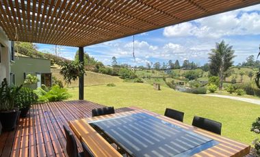 Venta Casa en dos niveles sector Carmen de Viboral Oriente Antioqueño