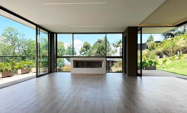 Casa en arriendo en Alto de Palmas, Envigado