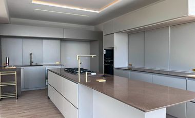 Casa en arriendo en Alto de Palmas, Envigado