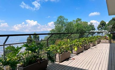 Casa en arriendo en Alto de Palmas, Envigado