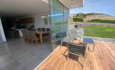 VENTA ESPECTACULAR CASA  DE PLAYA LA HONDA CERRO AZUL