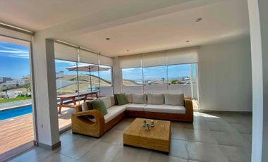 VENTA ESPECTACULAR CASA  DE PLAYA LA HONDA CERRO AZUL