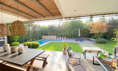 VENTA CASA MEDITERRANEA EN PIEDRA ROJA, 2 PISOS 3D + 3B + ESCRITORIO + PISCINA + TERRAZA + QUINCHO , COLEGIOS PEDREGALES, ALEMAN, SAN ANSELMO,SAN JOSE