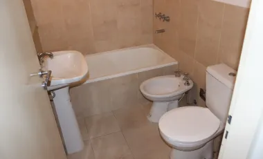 HERMOSO DEPARTAMENTO - CASEROS