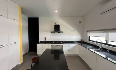 Casa en Venta en San José Tulipanes de 2 plantas