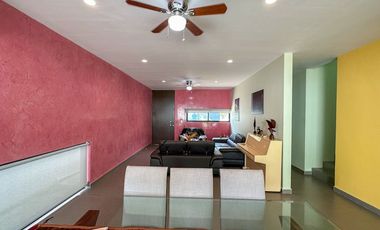 Casa en Venta en San José Tulipanes de 2 plantas