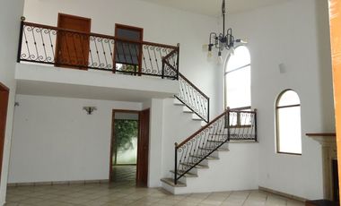 Casa en Renta, en Bugambilias, cerca de Plaza Bugambilias, Zapopan