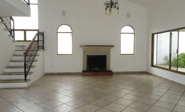 Casa en Renta, en Bugambilias, cerca de Plaza Bugambilias, Zapopan