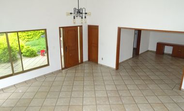 Casa en Renta, en Bugambilias, cerca de Plaza Bugambilias, Zapopan