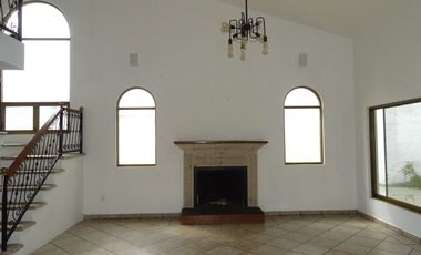 Casa en Renta, en Bugambilias, cerca de Plaza Bugambilias, Zapopan