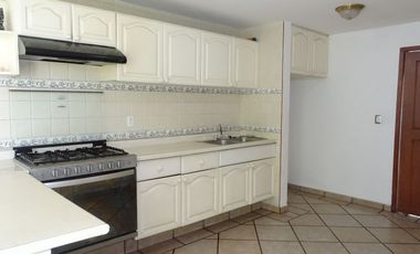 Casa en Renta, en Bugambilias, cerca de Plaza Bugambilias, Zapopan
