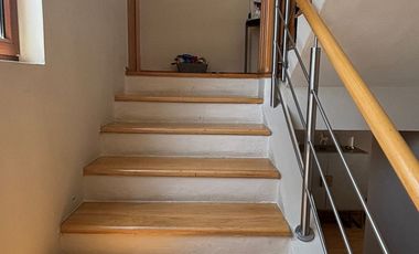 Se vende linda casa en condominio en Lomas Quebradas .