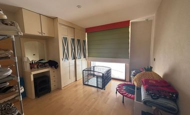 Se vende linda casa en condominio en Lomas Quebradas .