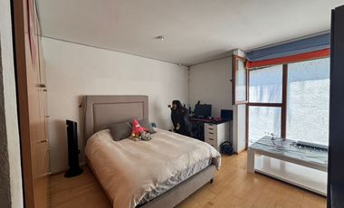 Se vende linda casa en condominio en Lomas Quebradas .