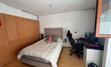 Se vende linda casa en condominio en Lomas Quebradas .