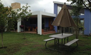 OFERTA. CASA EN FRACCIONAMIENTO: 2 MIL 566 MTS.