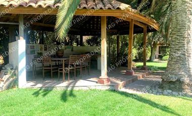 VENTA CASA PARCELA EN CHICUREO, 2 PISOS 4D + 5B + PISCINA + TERRAZA + QUINCHO , COLEGIOS KIMEN, PUMAHUE, TRWEHLAS, SAN NICOLAS DE DIACONO